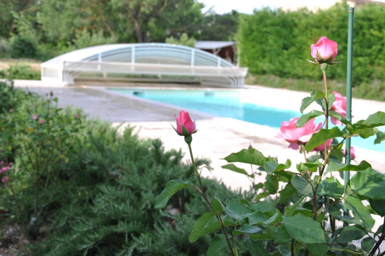 Hotel La Ferme De Tonton Jules 2 à Entraigues-sur-la-Sorgue Extérieur photo